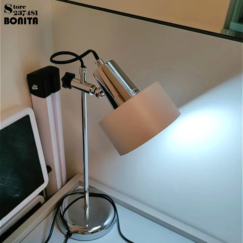 Lampa biurkowa włoskiego proje – Desk Setup Vintage recenzja i cena