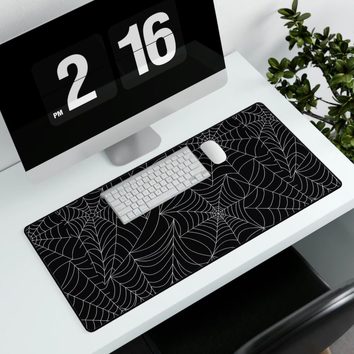 Długa urocza podkładka na biur – Desk Setup Tech recenzja i cena